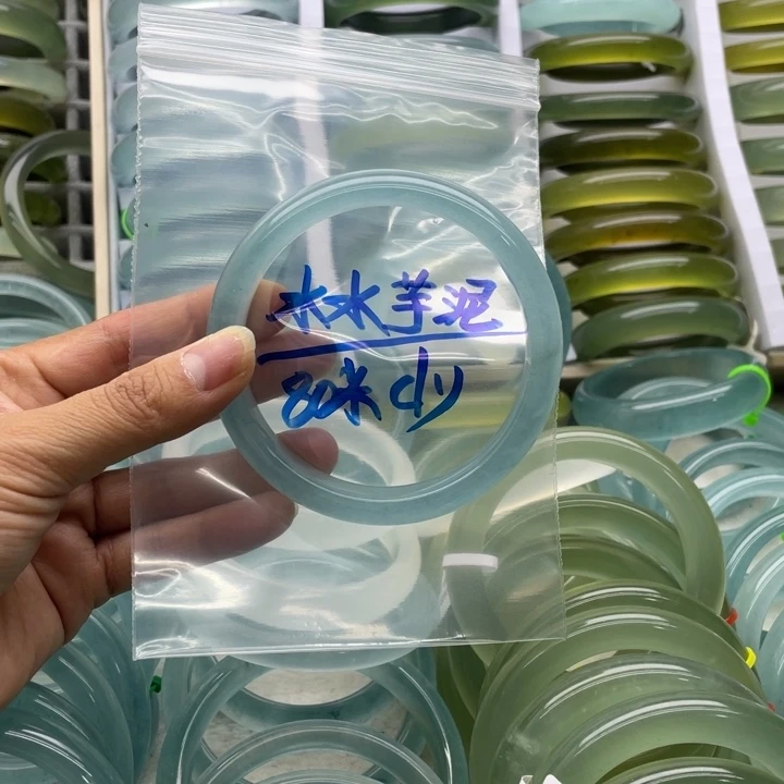 石英质玉手镯未镶嵌水**泥