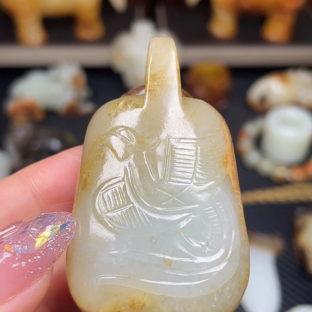 和田玉（糖玉）未镶嵌珠宝奇石