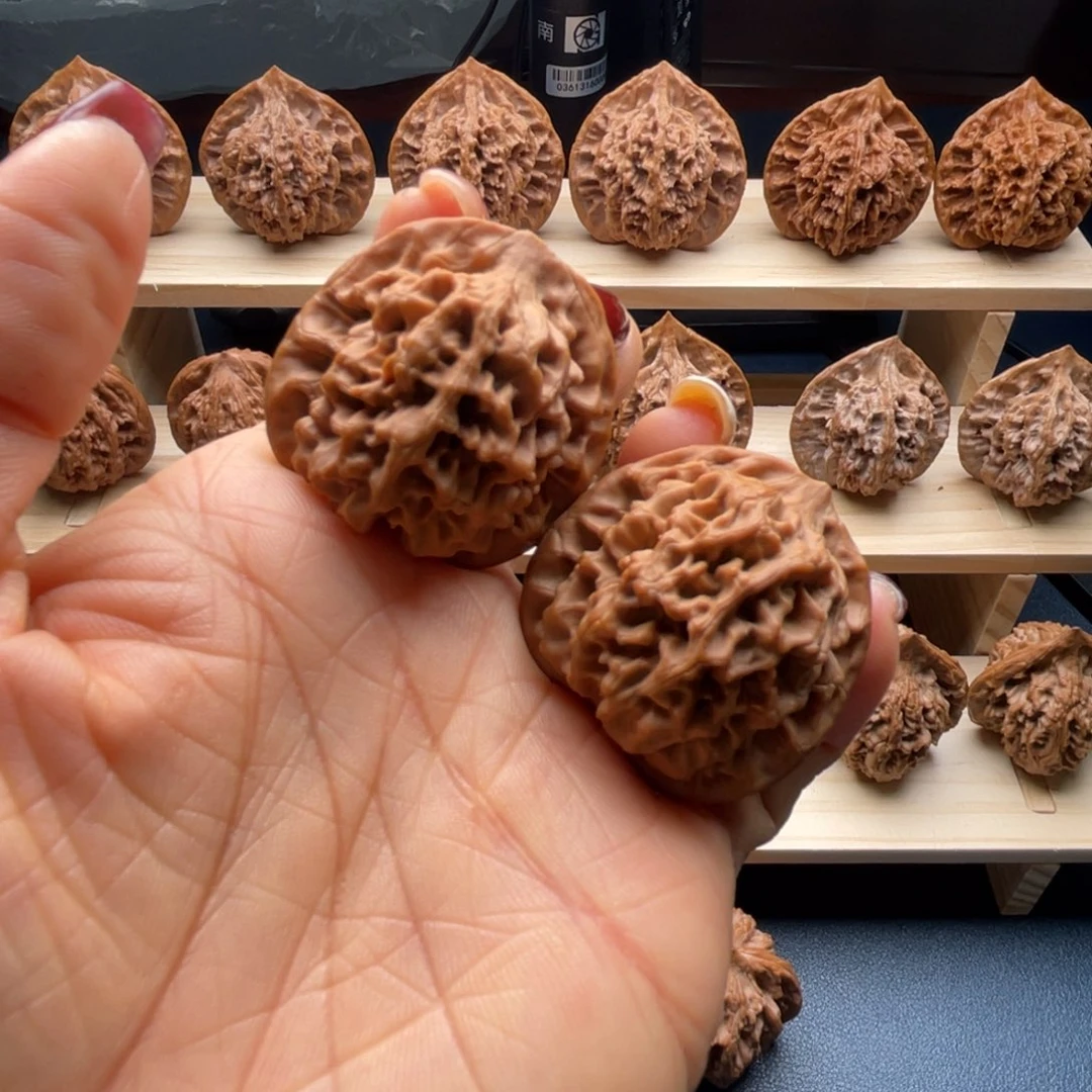 怪***黍吊坠文玩核桃秦岭核桃