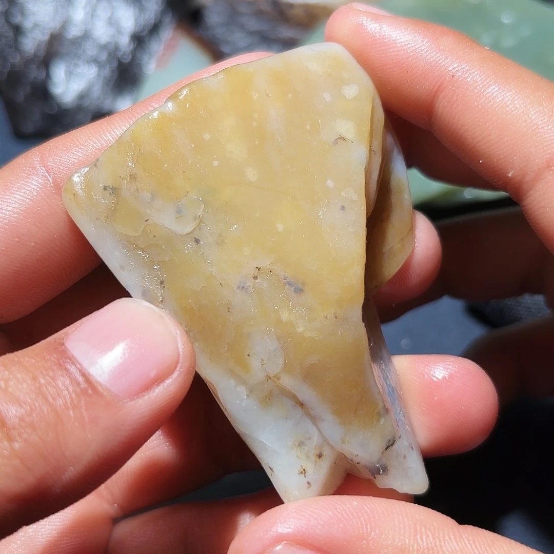 和田玉未镶嵌珠宝奇石