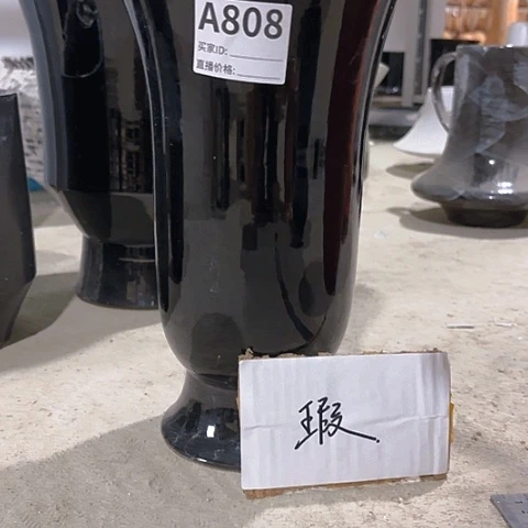 陶瓷哇塞小珑福利花瓶A808