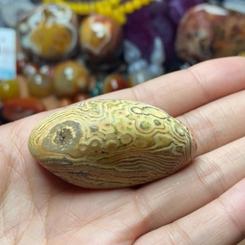 未镶嵌玛瑙/玉髓珠宝奇石