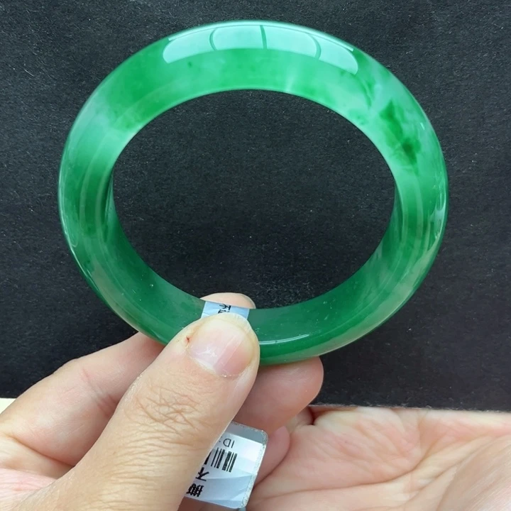 石英质玉未镶嵌手镯57