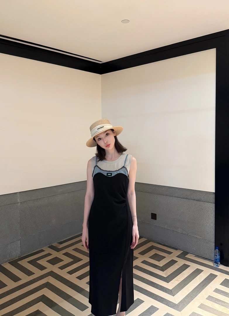 KK颜小新【西语】设计感小众时尚气质舒适淑女夏季拼接无袖连衣裙