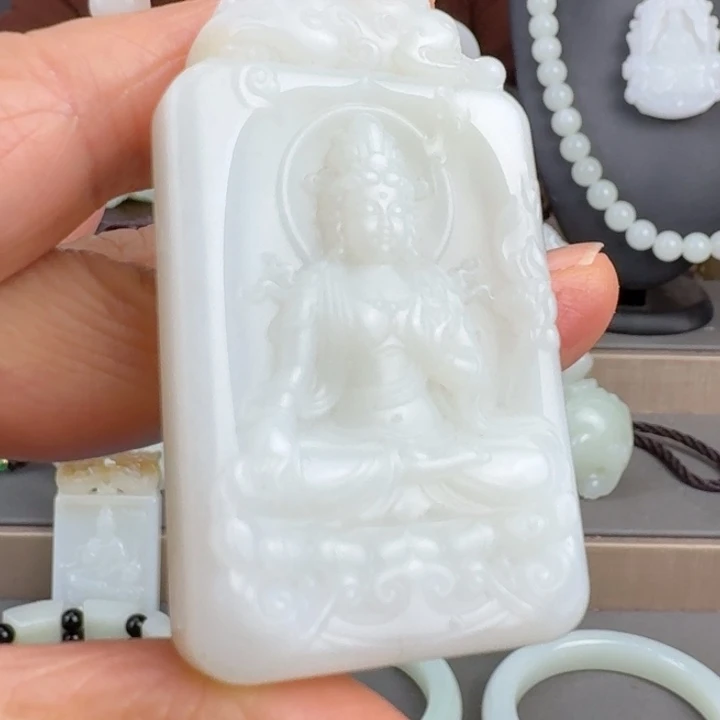 和田玉未镶嵌颈饰