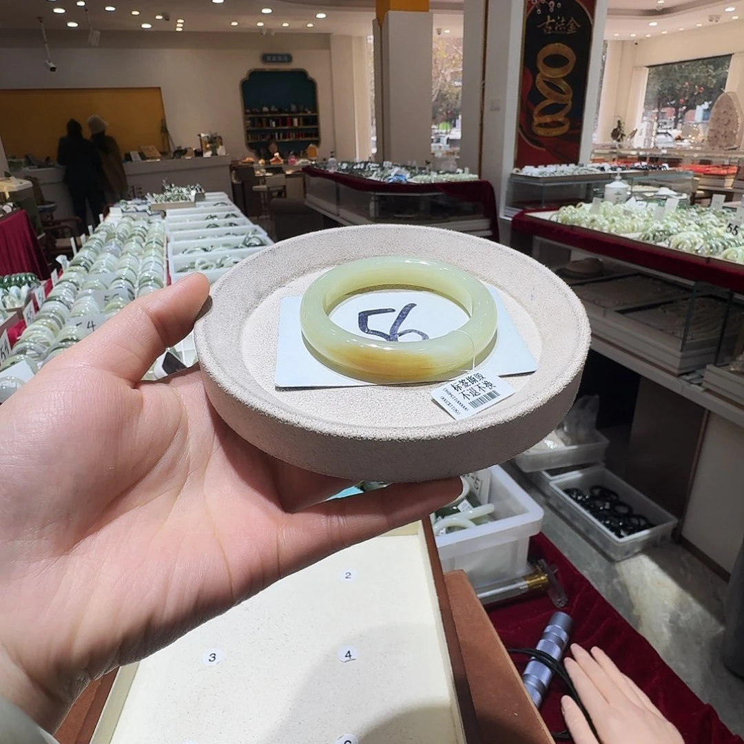 和田玉未镶嵌手镯71