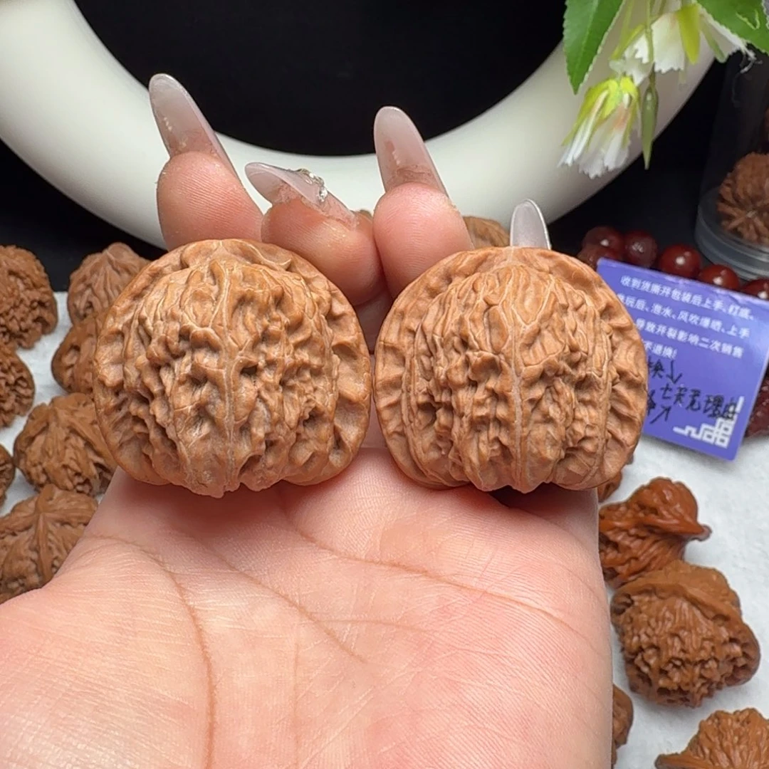 文玩核桃把件白狮子39