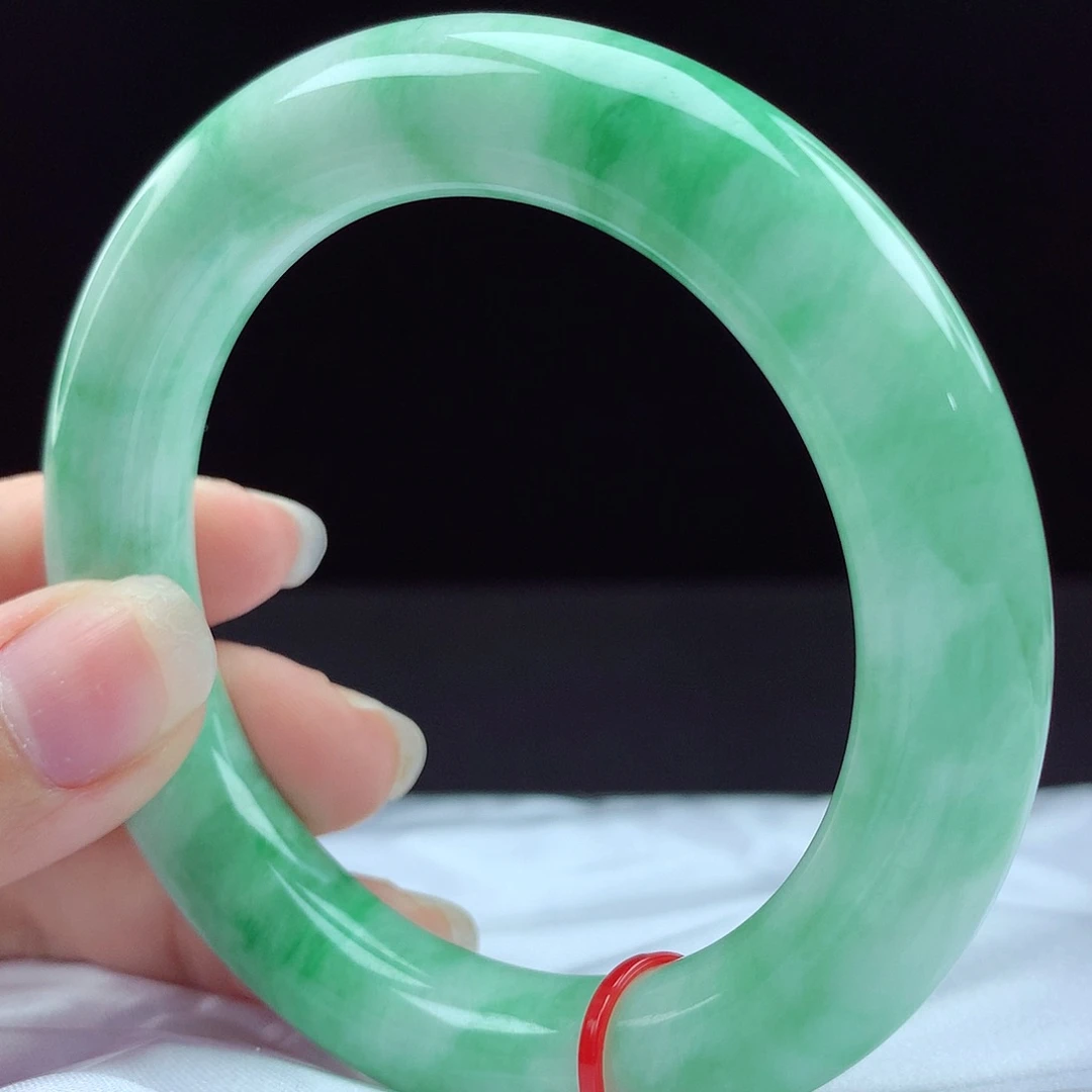 未镶嵌手镯翡翠97072，