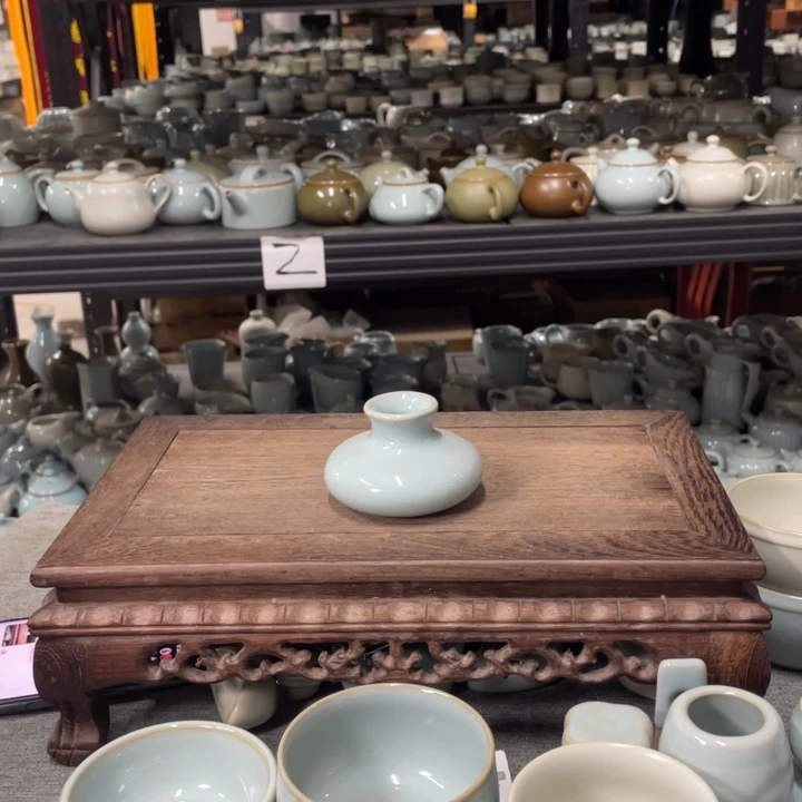 摆件天青釉瓶型盖置