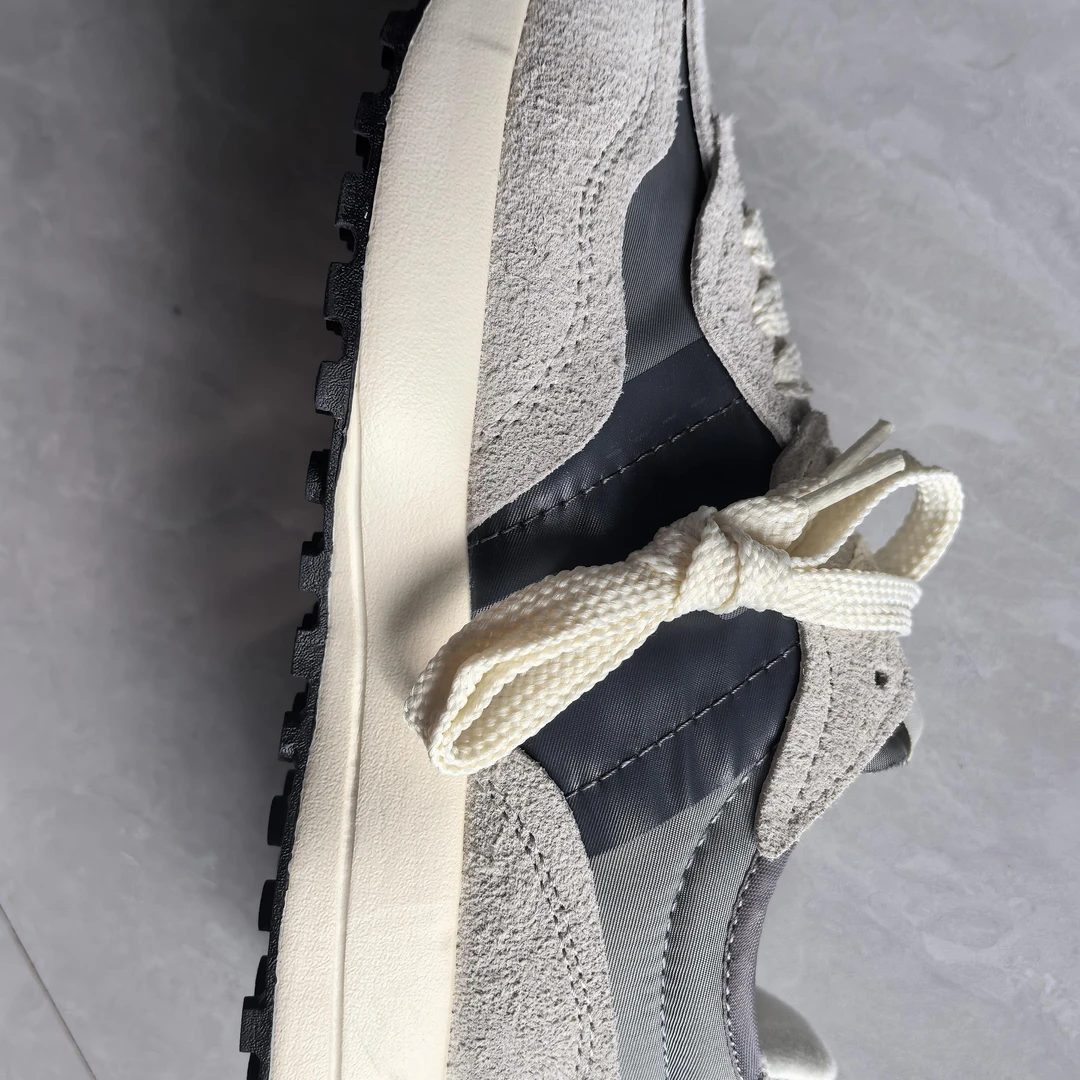 钩子空JUN系列板鞋 女款36-39 男款40-44