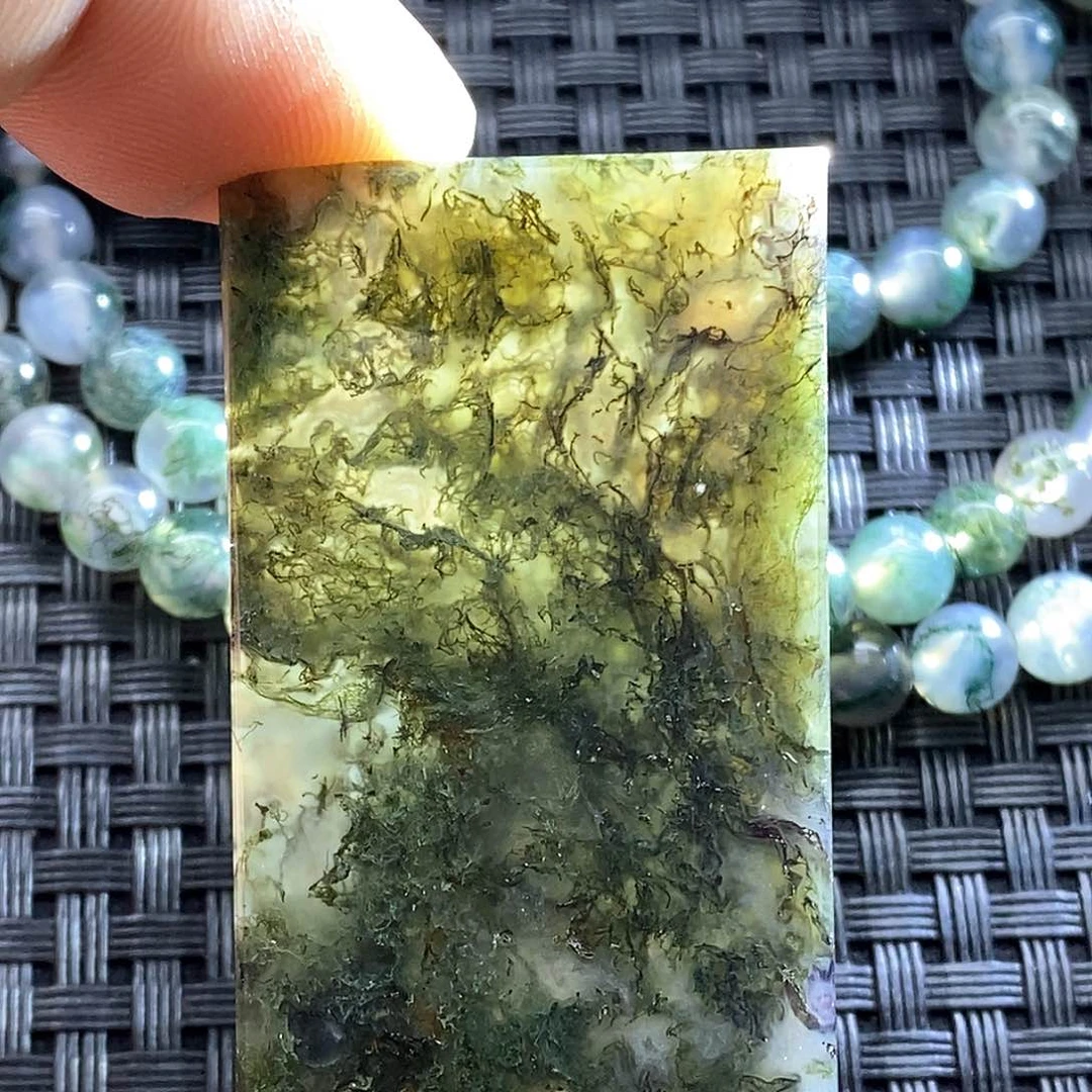 未镶嵌颈饰玛瑙/玉髓?**?