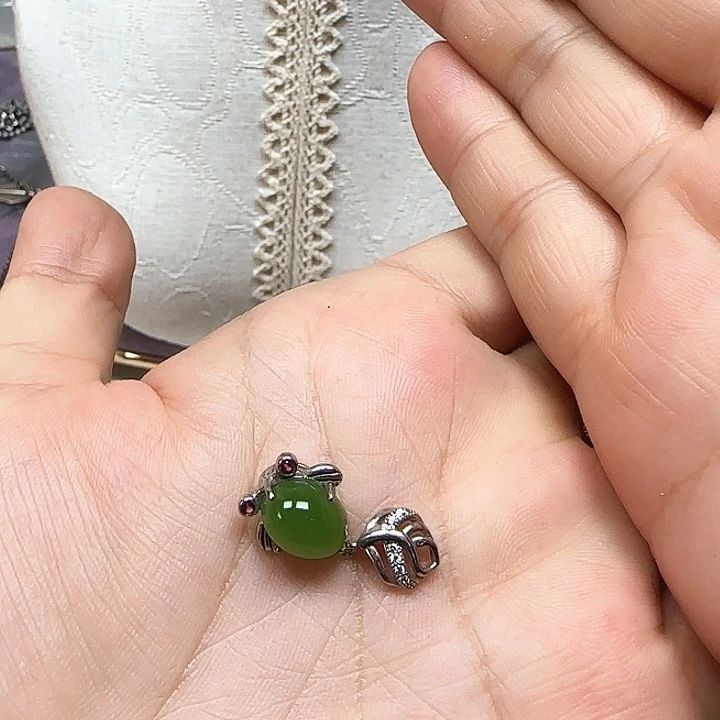 和田玉（碧玉）银S925镶嵌颈饰心****海