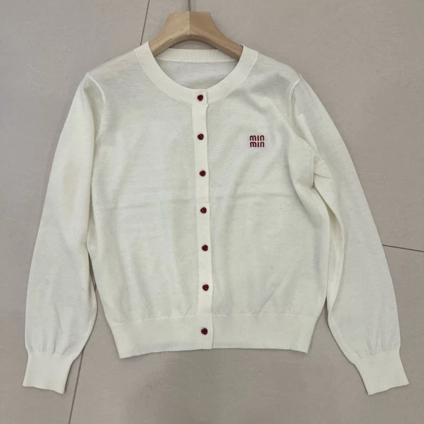 清【32.8%绵羊毛】字母刺绣羊毛衫开衫9530