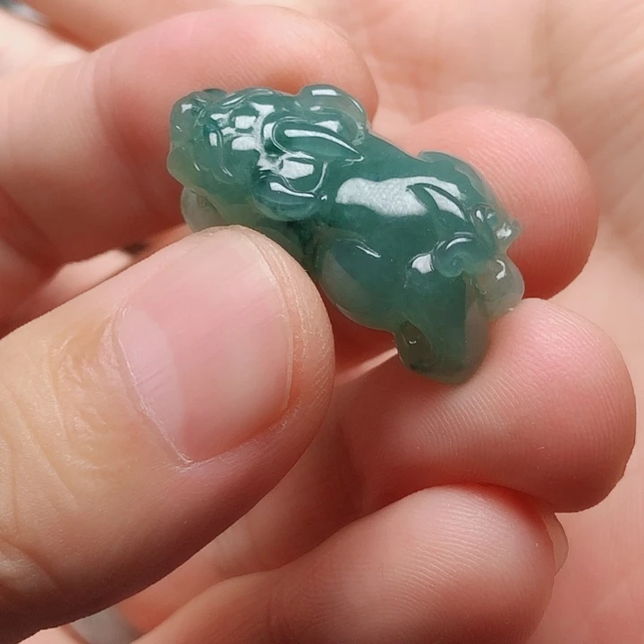 翡翠颈饰未镶嵌好****来翡翠