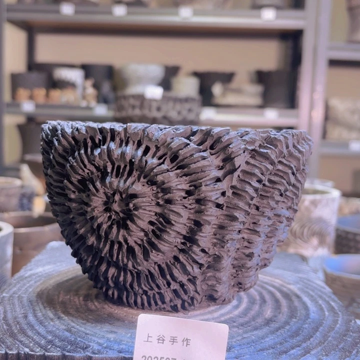 内口13高10黑陶块根盆