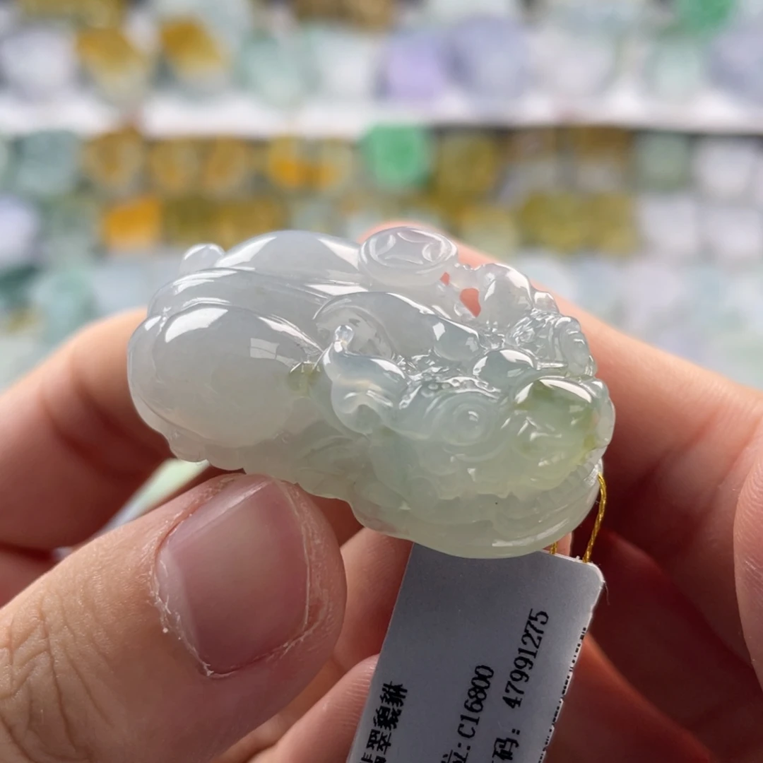 翡翠未镶嵌颈饰貔貅25