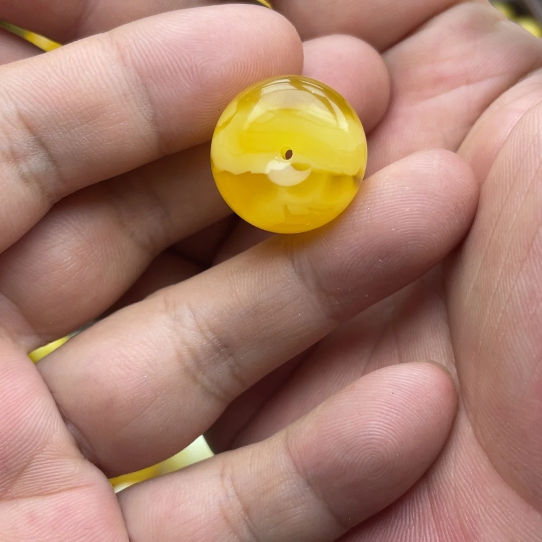 琥珀未镶嵌颈饰琥珀蜜蜡