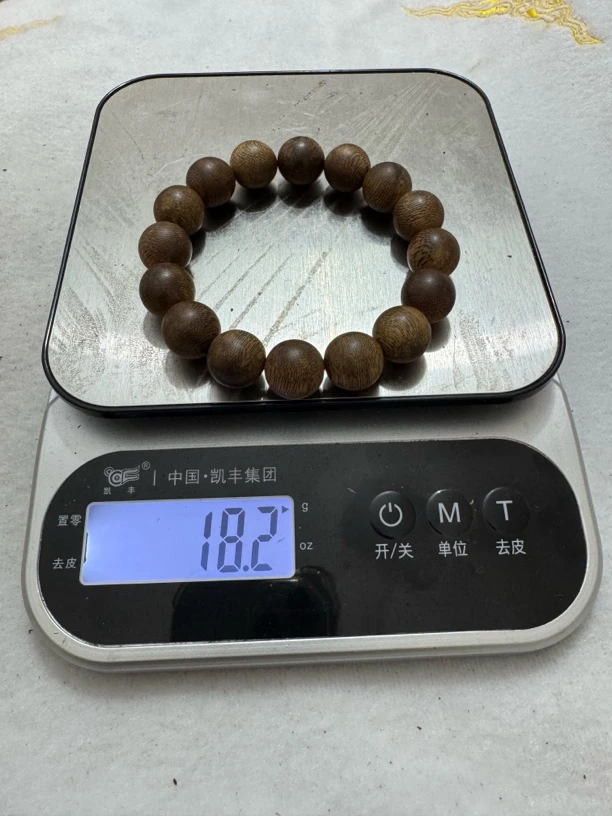 棋楠沉香 乌身圆珠单圈手串1.4/18.2