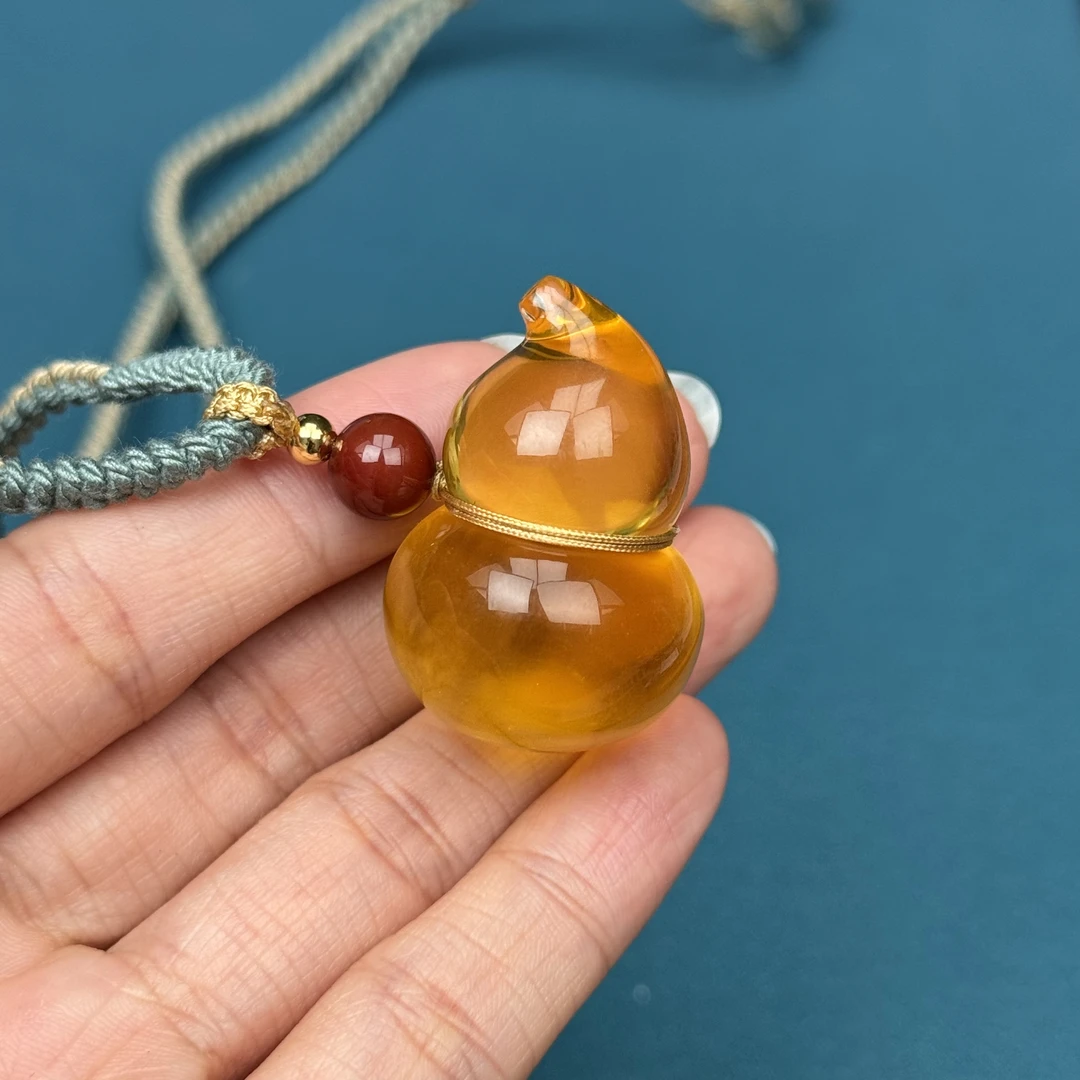 Y4134天然原矿蜜蜡 净水葫芦24x35mm 9.3克抖音基地质检发货