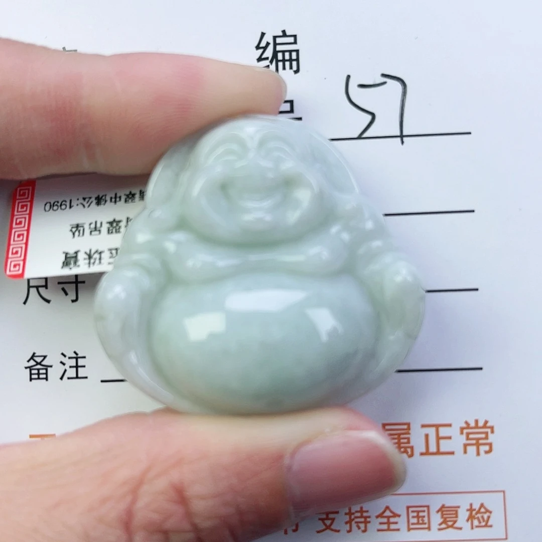 翡翠颈饰未镶嵌佛公