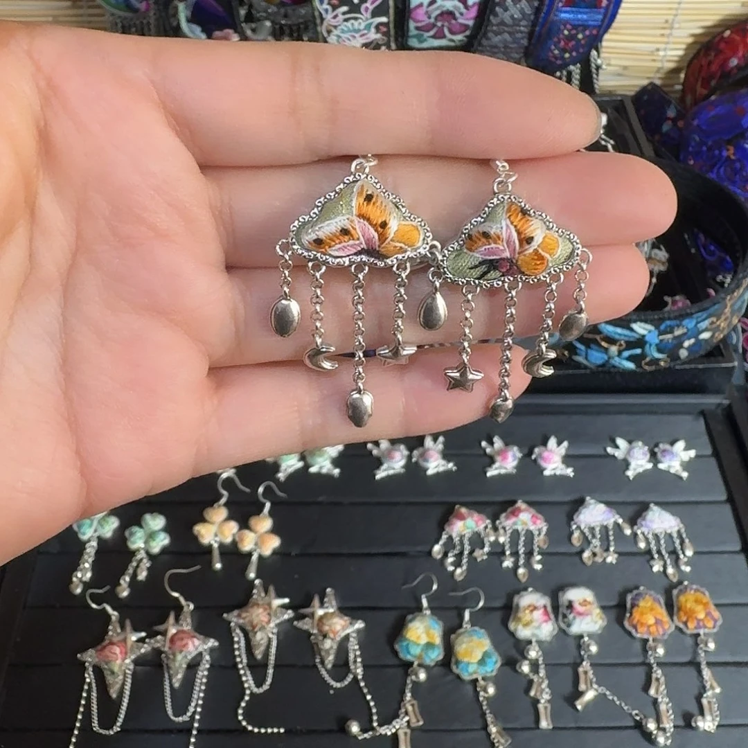 织绣民族风刺绣耳环