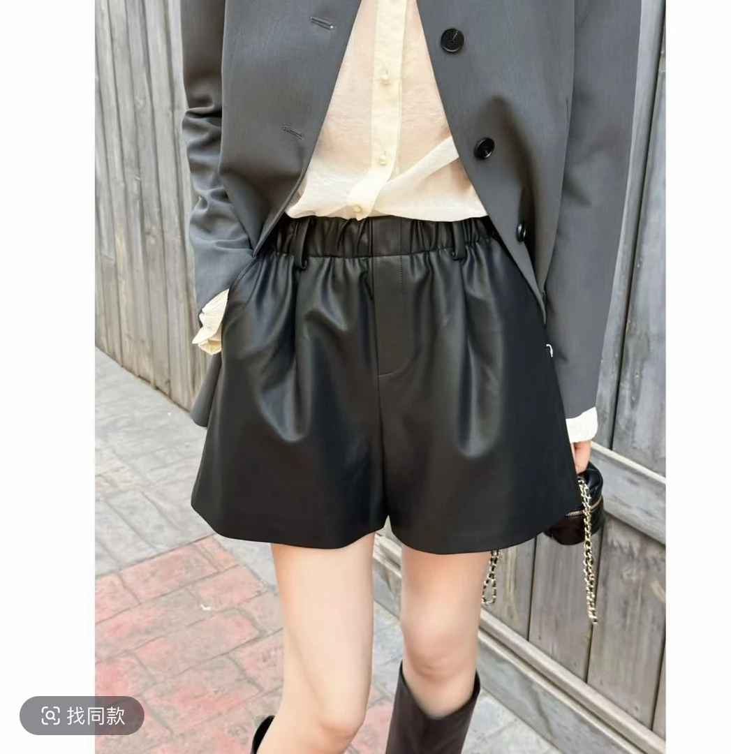 易缔媤/春秋款高腰松紧腰皮短裤D11013