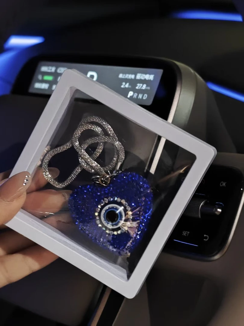 kuz名族风镶钻挂件