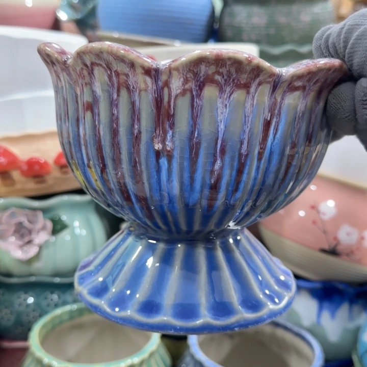 凑9块包邮，有孔，陶瓷花盆