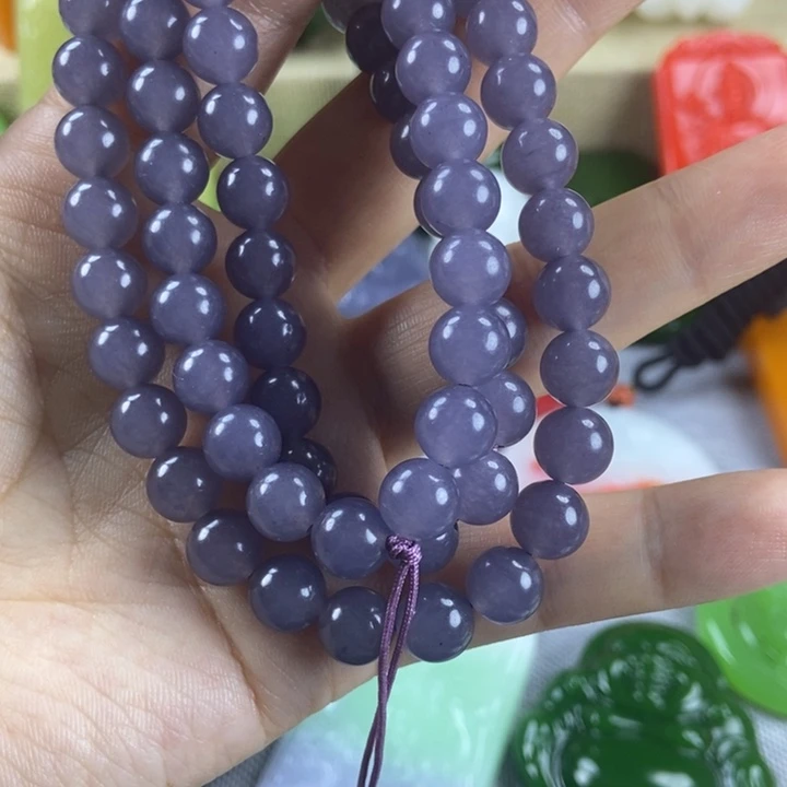 和田玉未镶嵌颈饰睁****猫