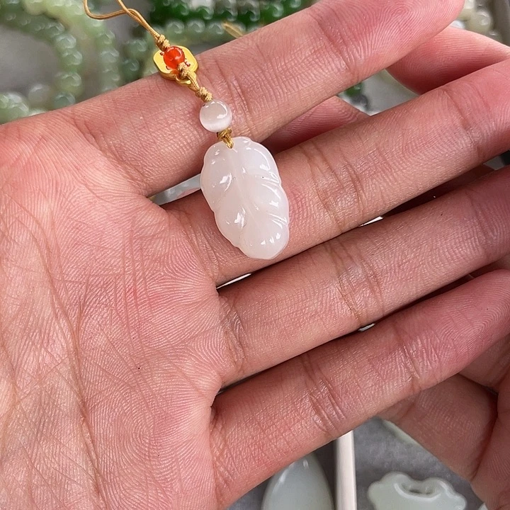 @***美和田玉（糖玉）未镶嵌颈饰