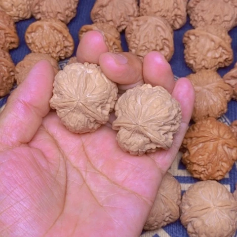 【闪购商品】文玩核桃吊坠金蟾尊38