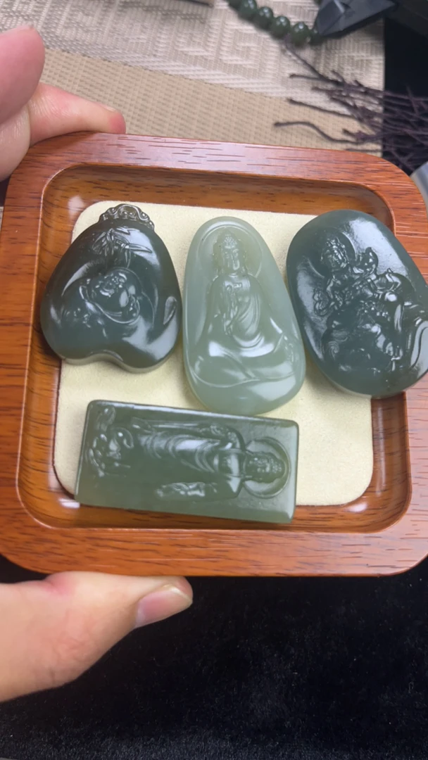 主播推荐  新疆 手工小雕件多样性随机发其一