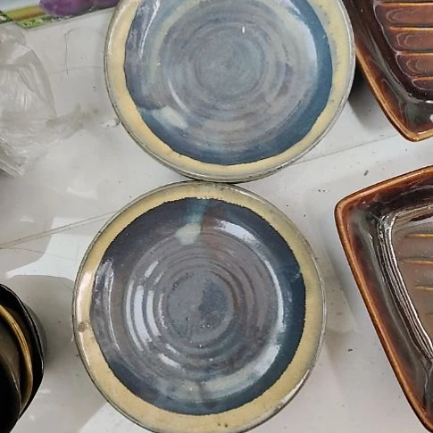 瓷片瓷器，各种摆件，瓷片，口径15cm。