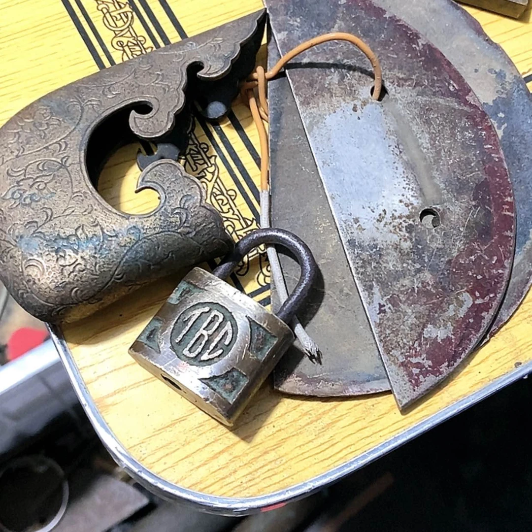 【闪购商品】黄铜123