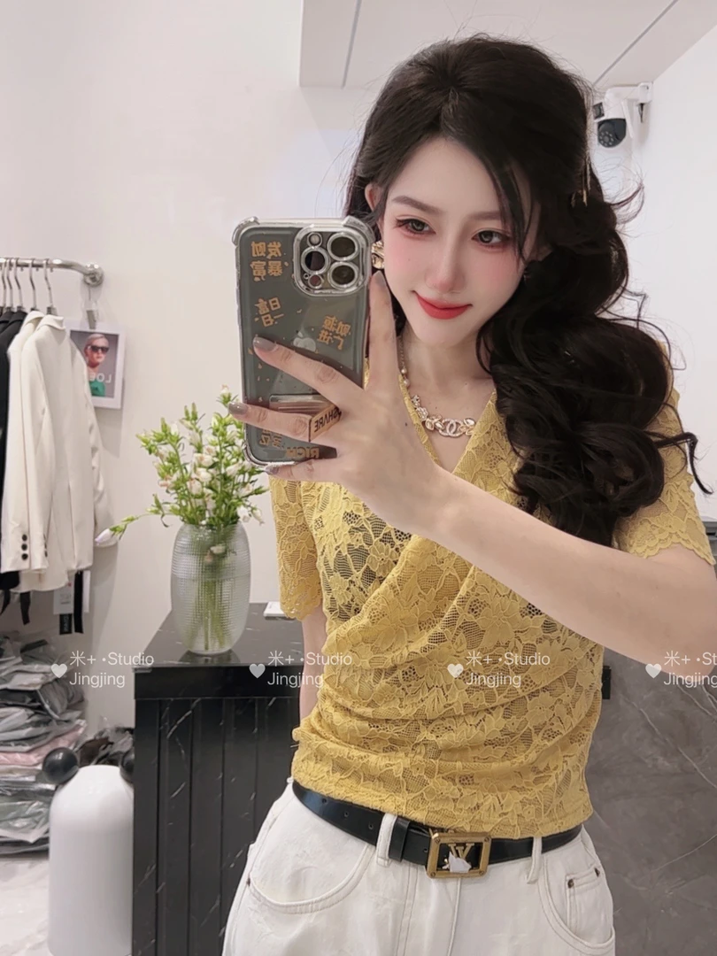 米+【娇欲蕾丝系】镂空交叉高品质升级版显瘦百搭蕾丝短袖上衣