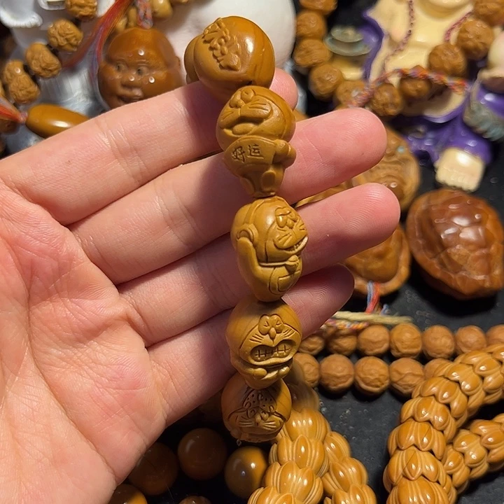 橄榄核手串/手链铁核哆啦A梦