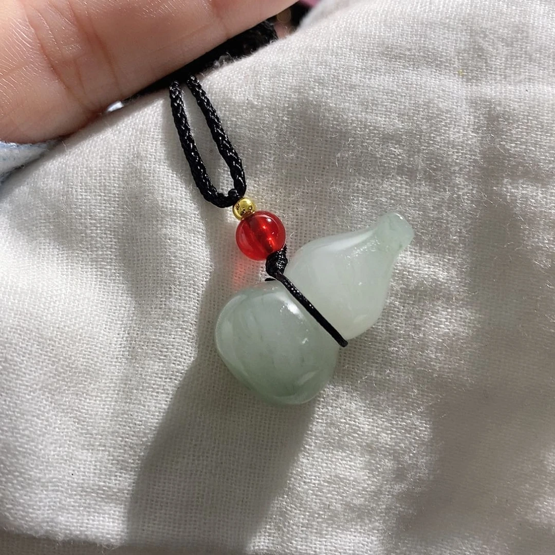 石英质玉未镶嵌颈饰