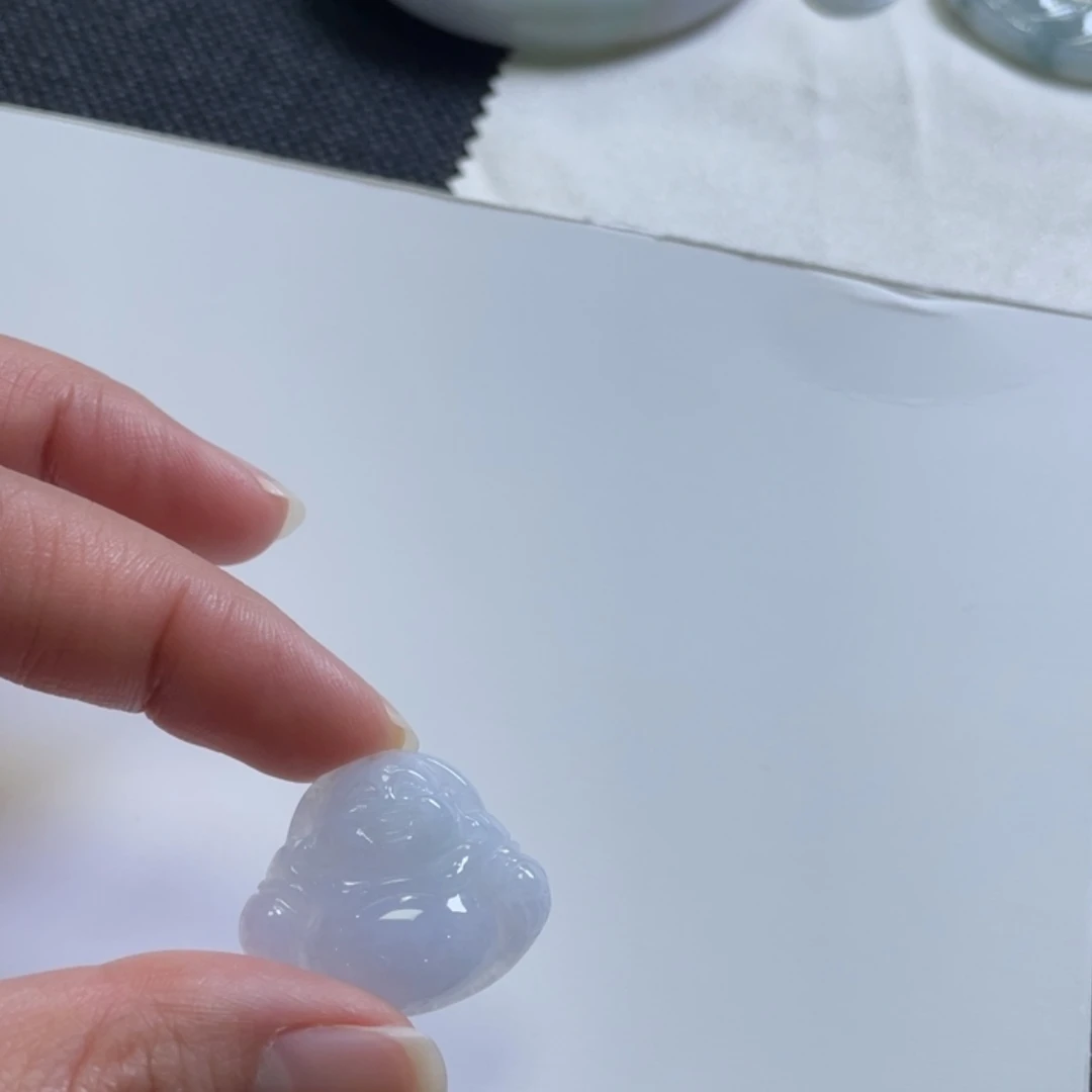 【闪购商品】翡翠颈饰未镶嵌淡紫大肚佛