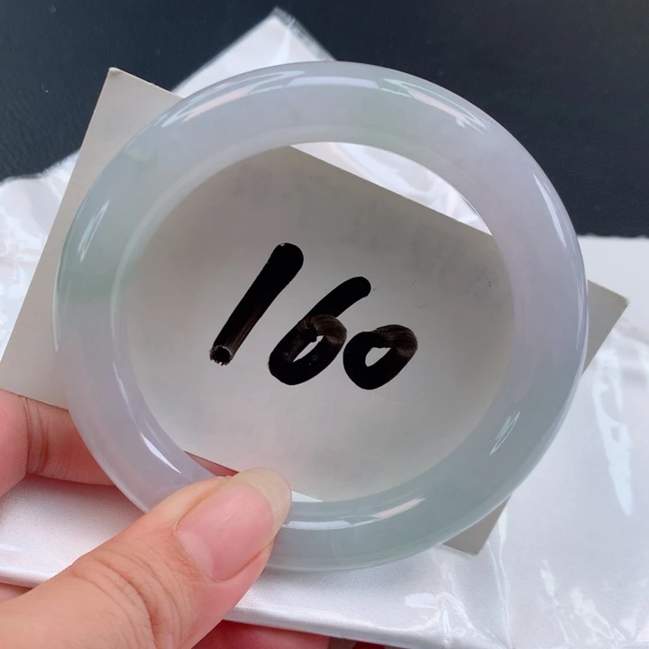 翡翠手镯未镶嵌金****圆61.3