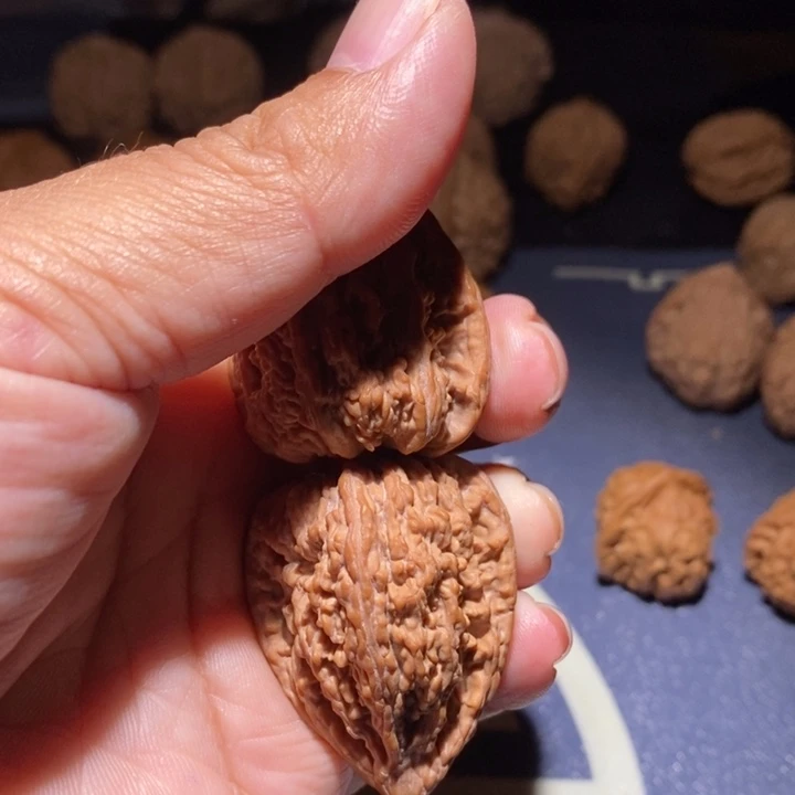 小***班吊坠文玩核桃塔尖