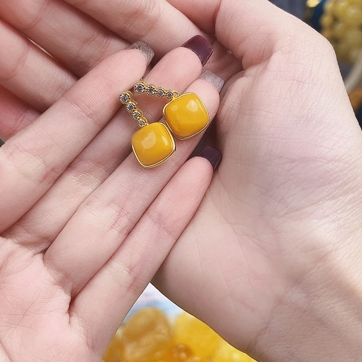 未镶嵌琥珀裸石云***+方糖耳钉