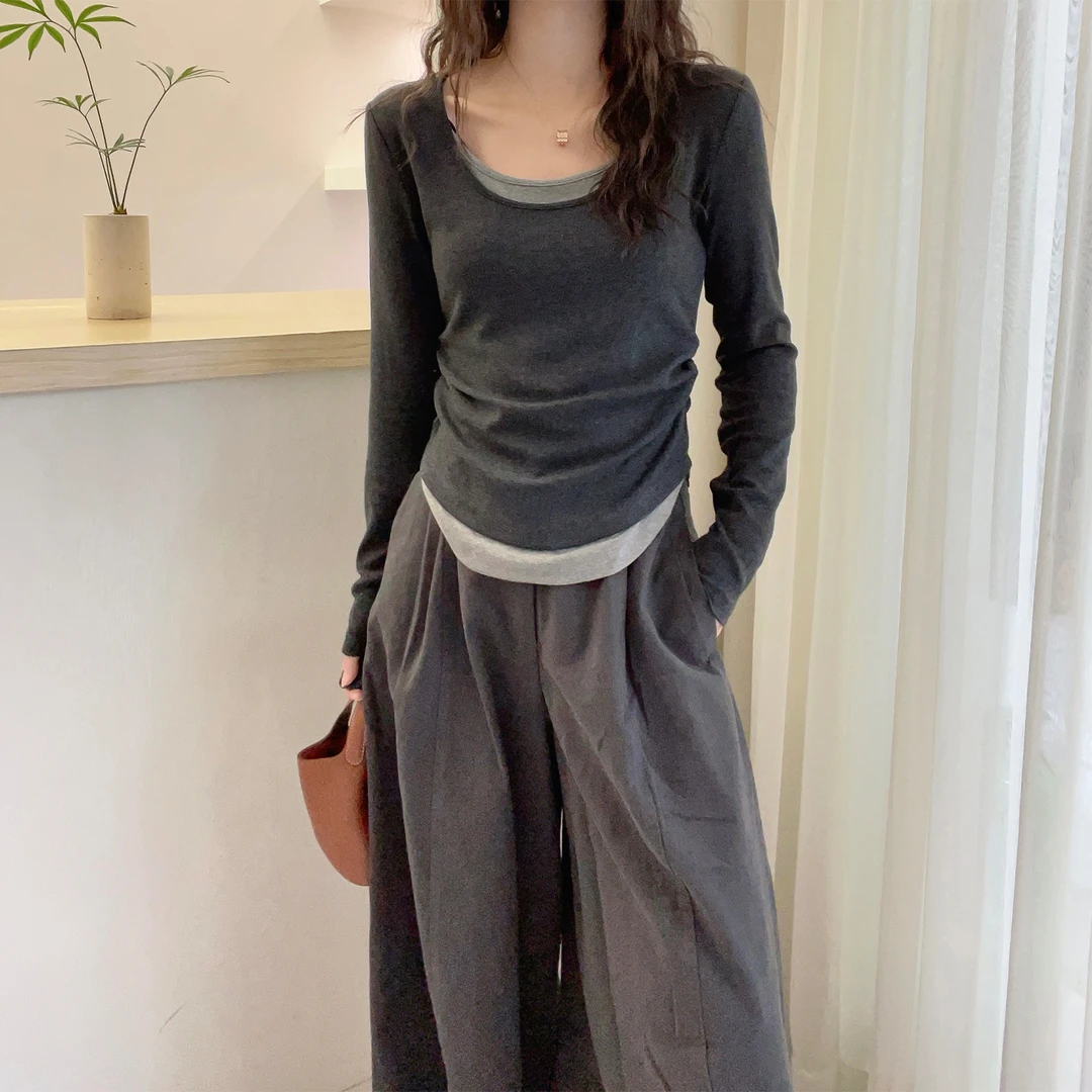 纸片人褶皱收腰假两件拼接长袖T恤女早秋款大领口体恤打底衫上衣