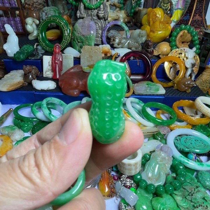 吊坠滴血莲花菩提
