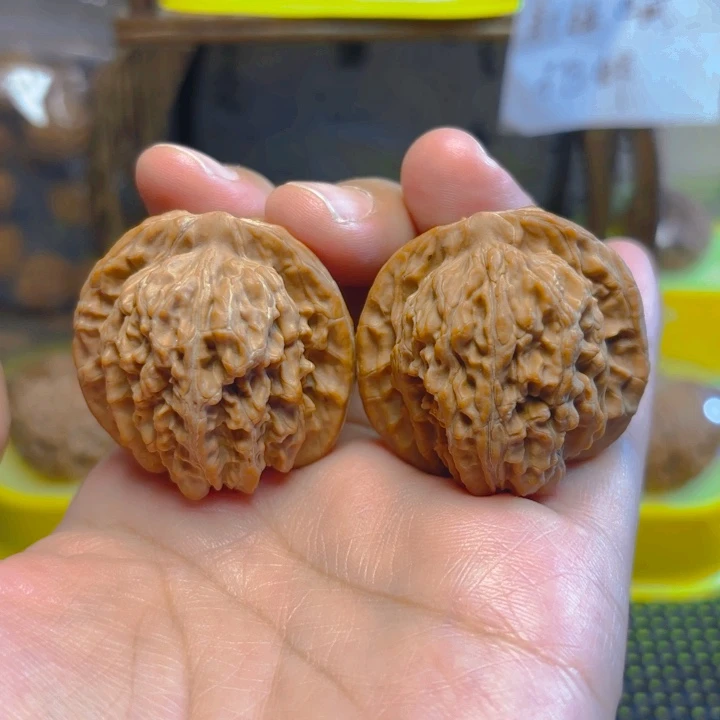 文玩核桃吊坠四座