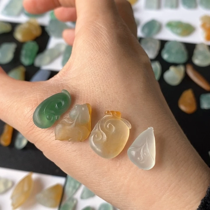 定制翡翠未镶嵌黑**猫 打包