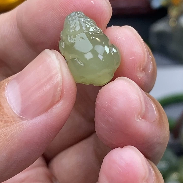 和田玉未镶嵌车挂