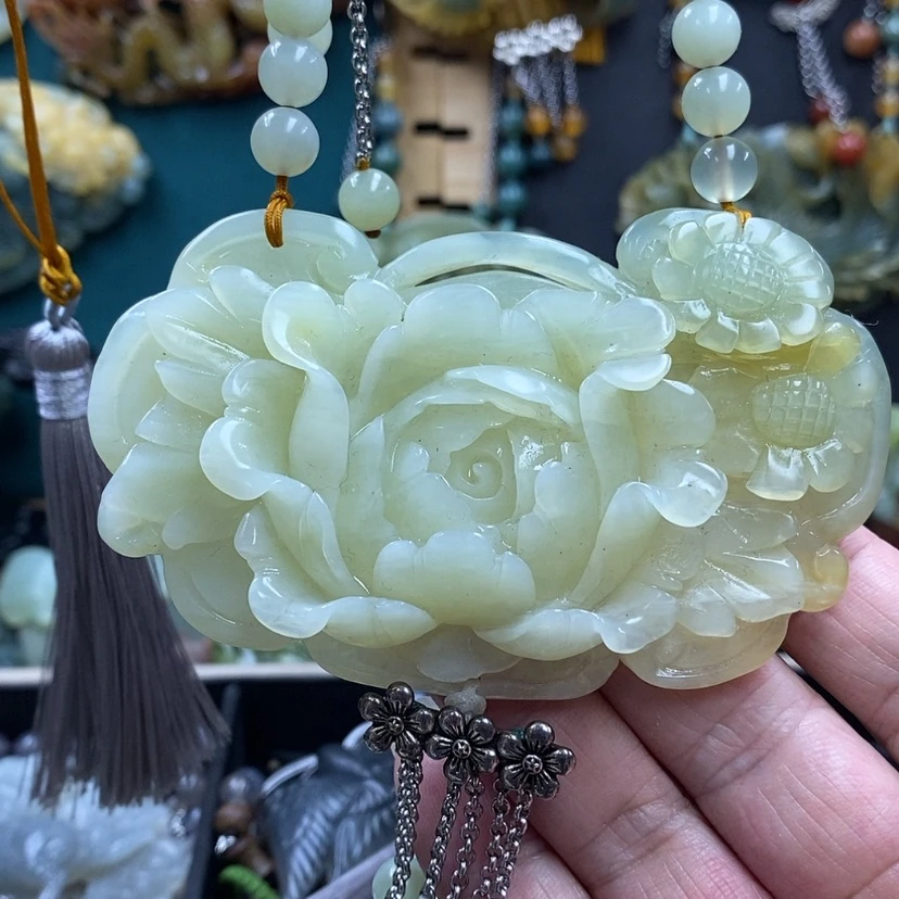 【闪购商品】蛇纹石玉未镶嵌吊坠