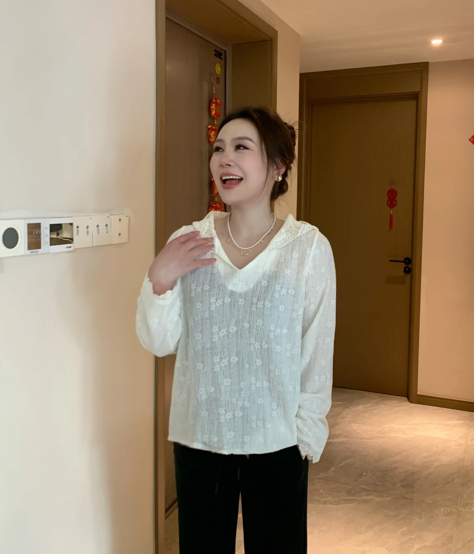 NANJIE/楠姐【月光单曲】春季新款宽松蕾丝拼接连帽衬衫XNS6220