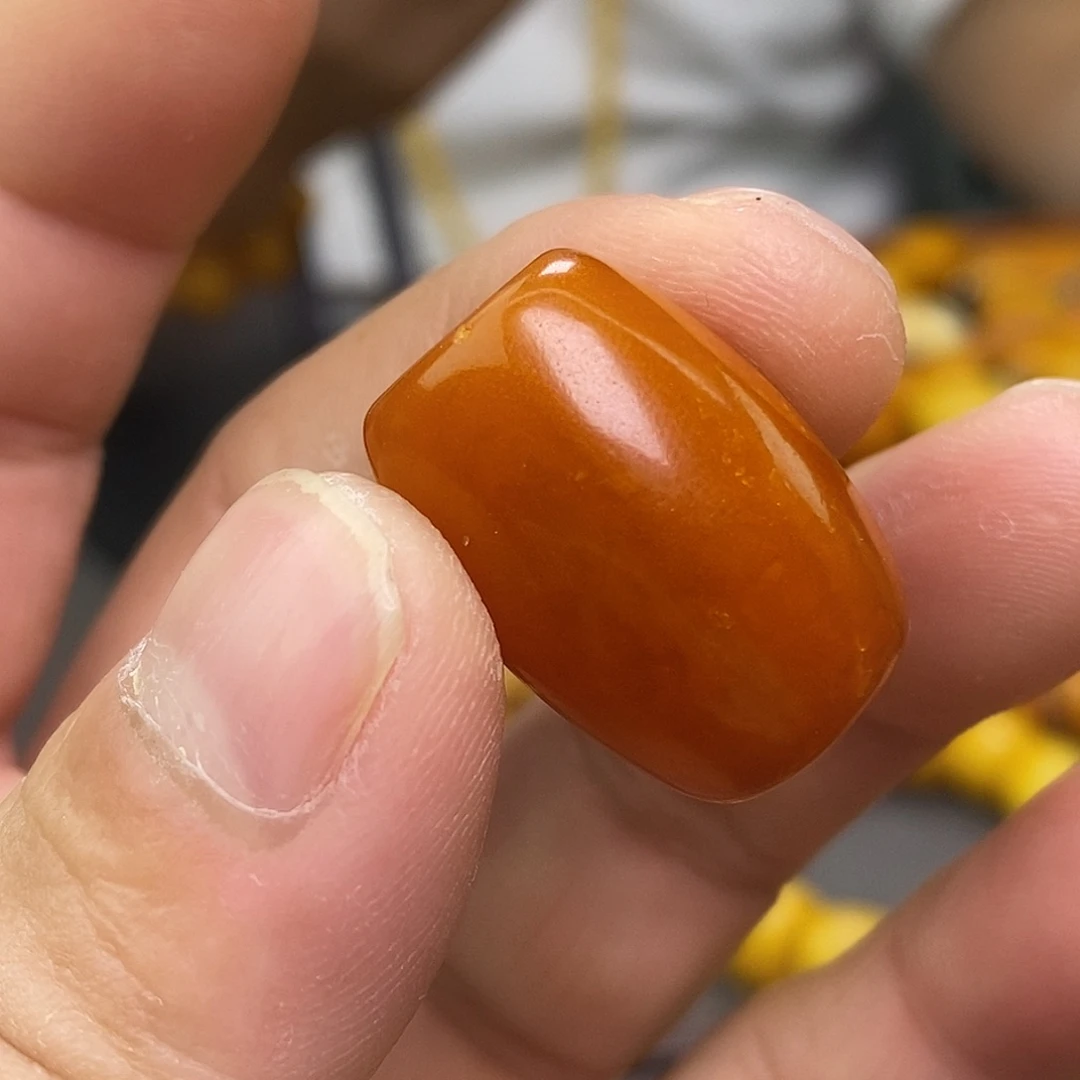 蜜蜡未镶嵌珠宝奇石