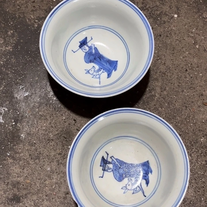 摆件莫**妙青花人物小杯